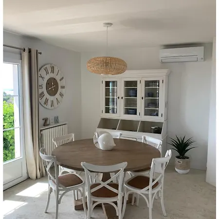Les Mimosas Vila